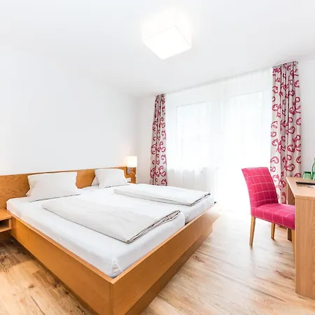 Hotel Zur Post Döbriach