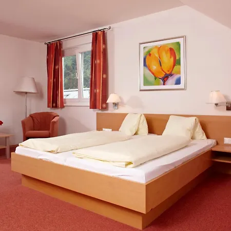 Zur Post 3* Döbriach