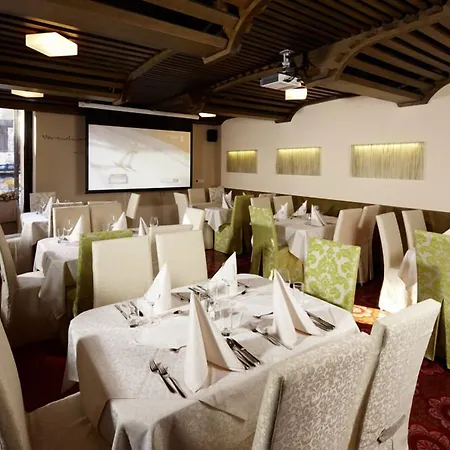 Hotel Zur Post Döbriach