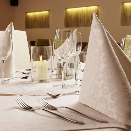 Hotel Zur Post Döbriach