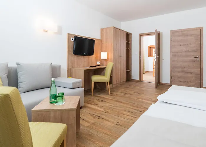 Zur Post Hotel Döbriach